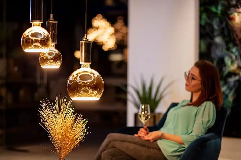 Speciale Aanbieding Segula Floating LED Golden Globelamp Grote fitting E27 4W 150mm